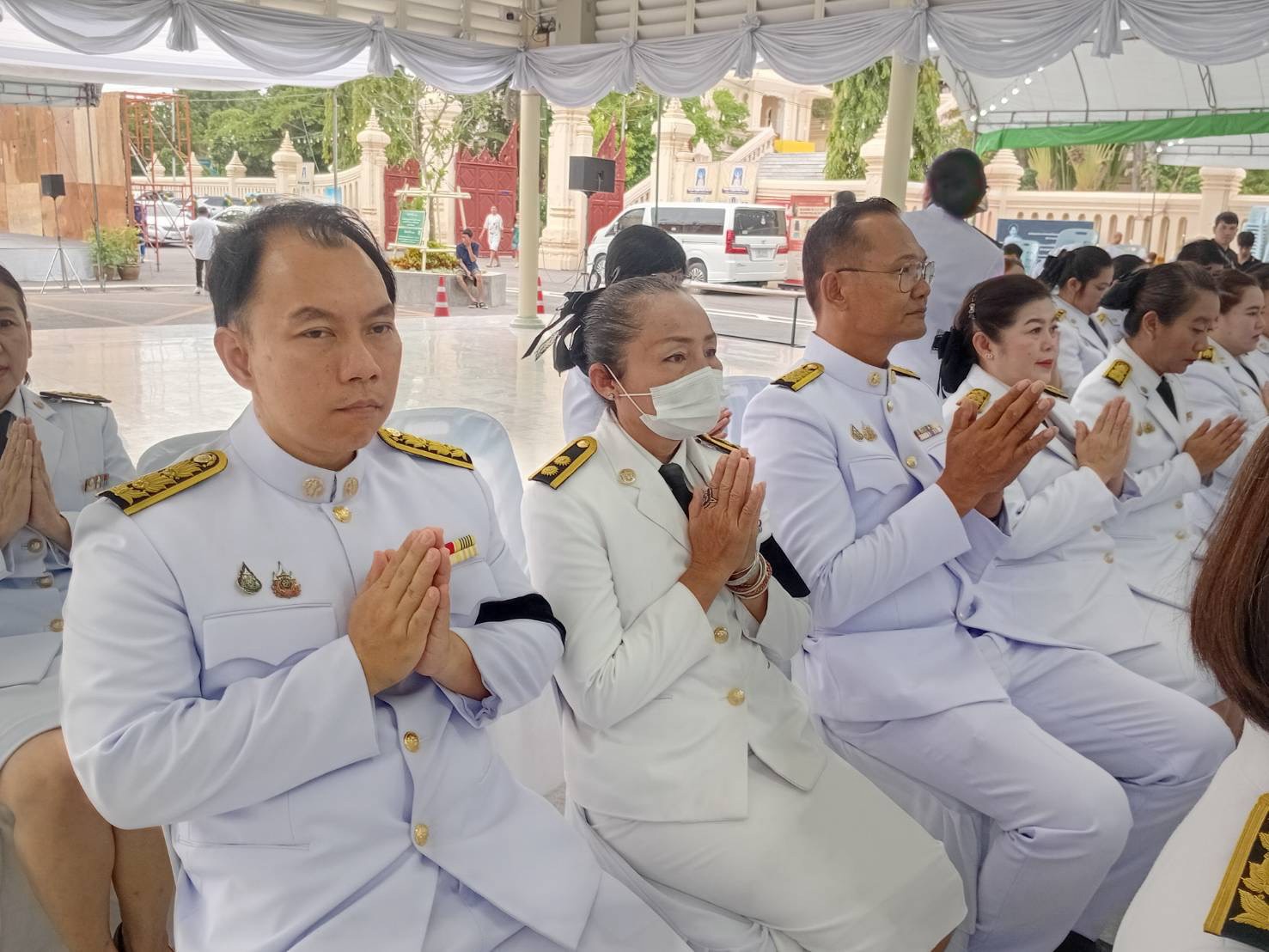 title - ส.ป.ก.นครปฐม เข้าร่วมพิธีบำเพ็ญกุศลปัญญาสมวาร (50 วัน) และทำบุญตักบาตร ถวายเป็นพระกุศลแด่ สมเด็จพระเจ้าลูกเธอ เจ้าฟ้าพัชรกิติยาภา นเรนทิราเทพยวดี กรมหลวงราชสาริณีสิริพัชร มหาวัชรราชธิดา